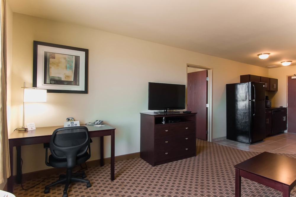 Cobblestone Inn and Suites Avoca 35/40