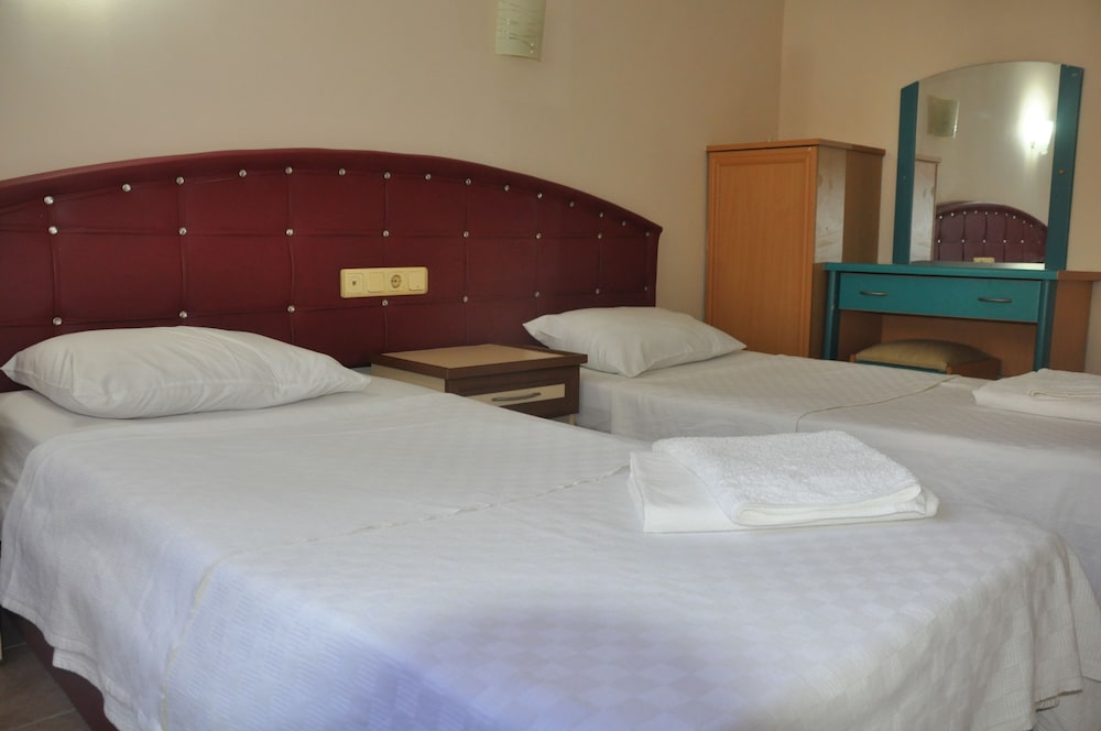 Basil's Apart Hotel 24/51