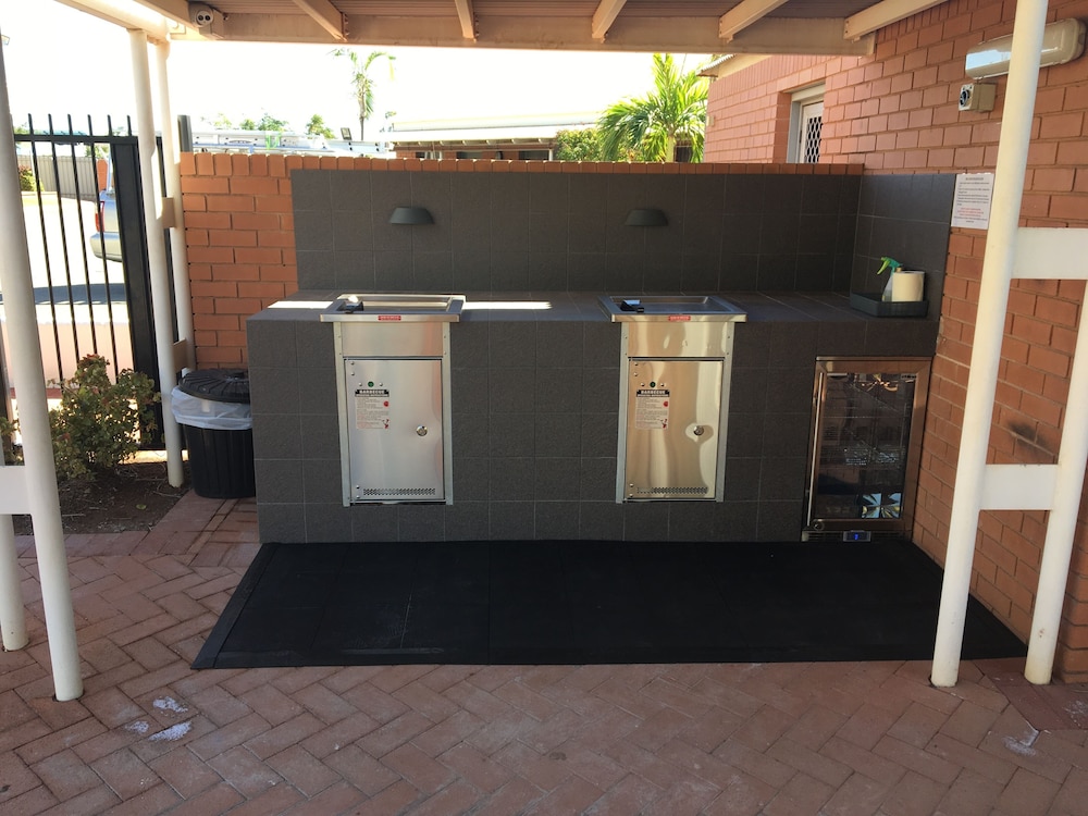 Karratha Central Apartments 2/26