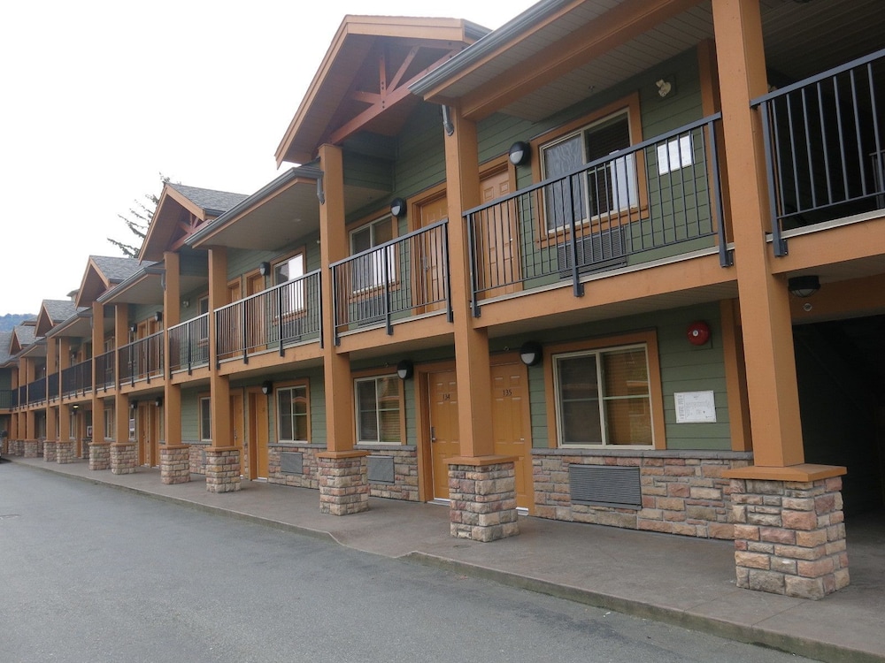 Vedder River Inn 3/46