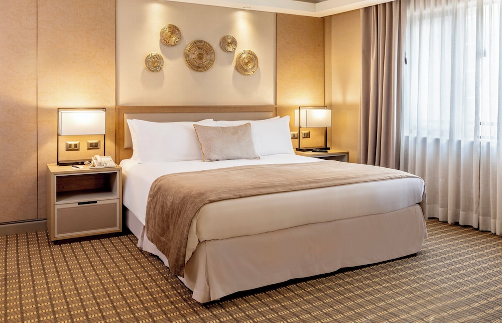 Classic, King Bed