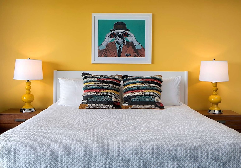 La Jolla Cove Suites 20/65