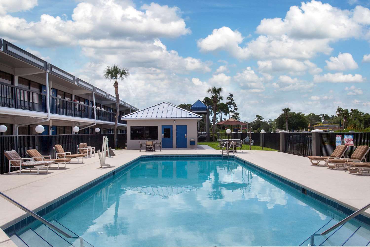 Travelodge By Wyndham Deltona 10/48