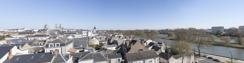 MERCURE ORLEANS CENTRE 23/62