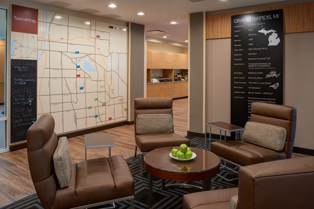 Towneplace Suites By Marriott Grand Rapids Airport 24/36