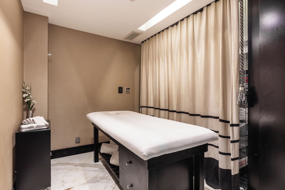 1828 Smart Hotel 50/69