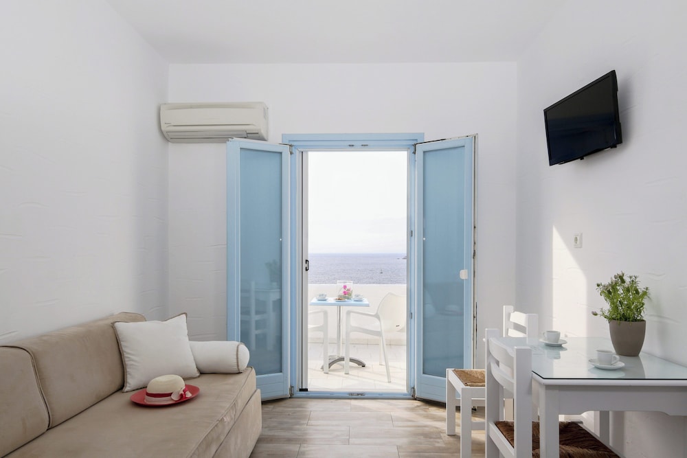 Stratos Apartments and Studios 26/45