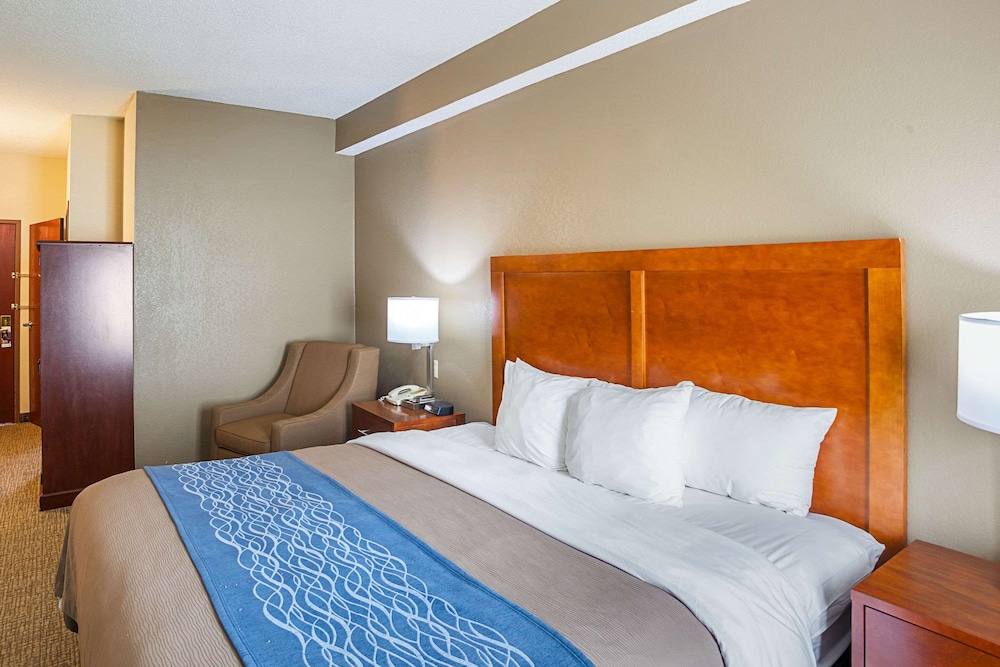ROOM, KING BED, ACCESSIBLE