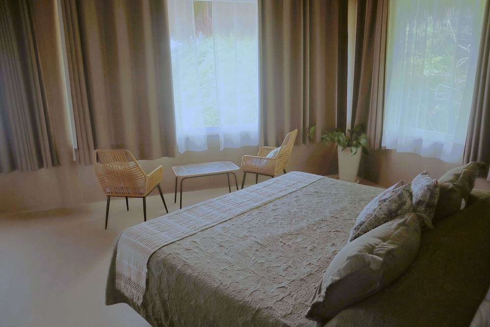 Premium, King Bed