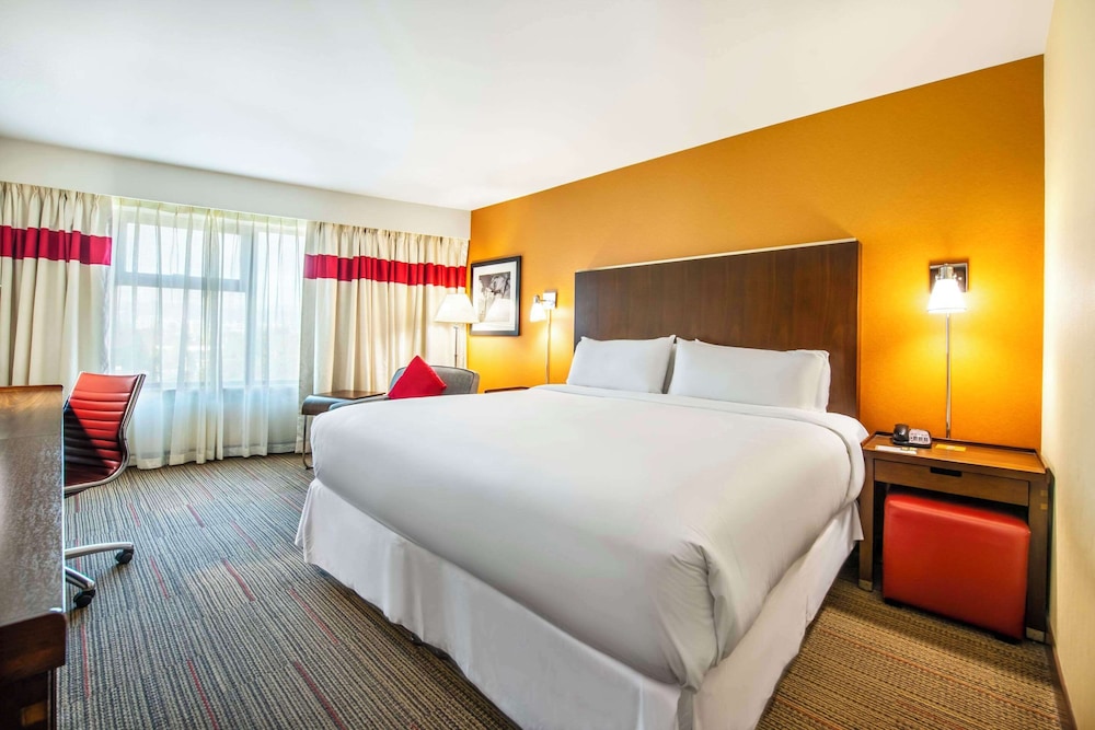 STANDARD, KING BED