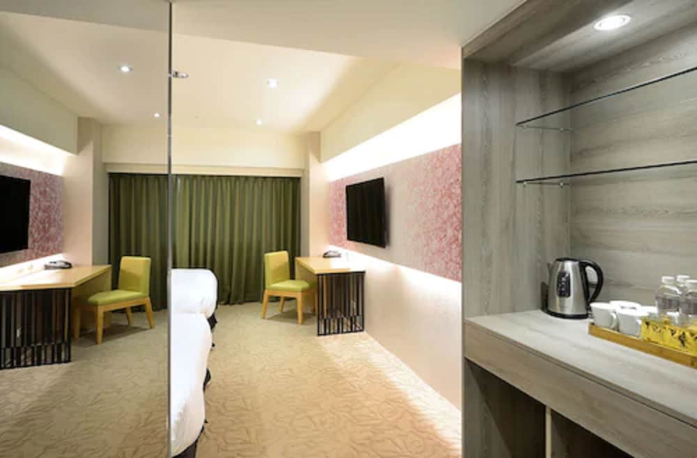 Aeris International Hotel 22/61