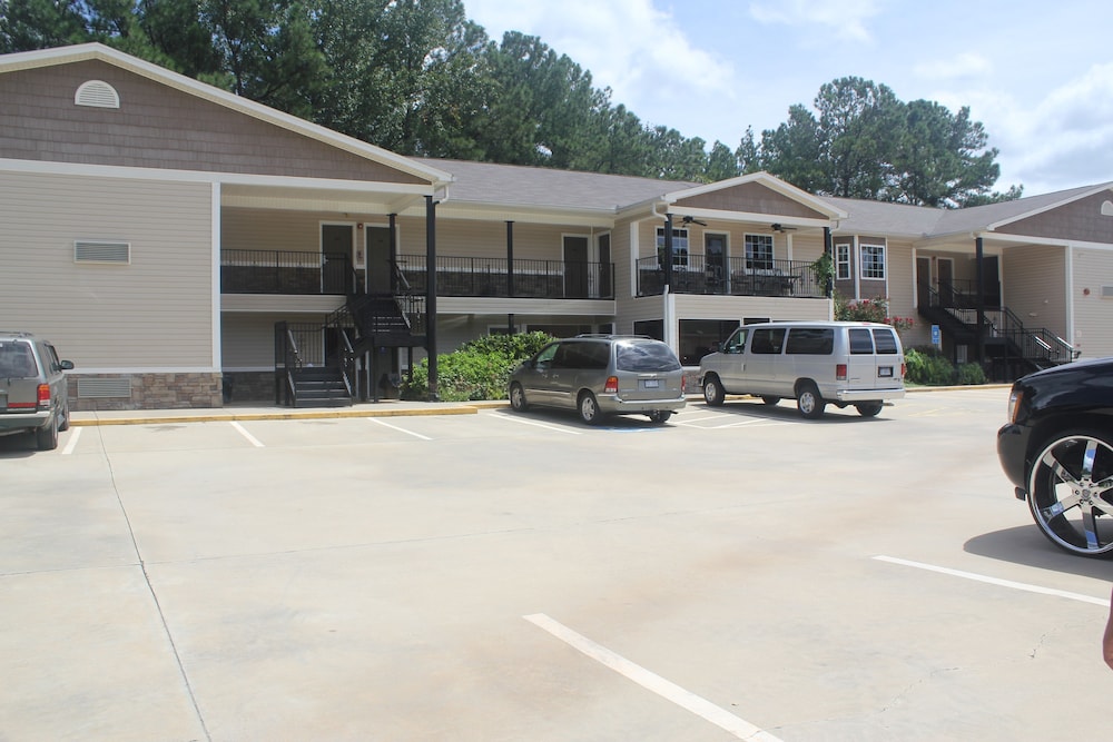 High Falls Hide-A-Way Lodging 40/49