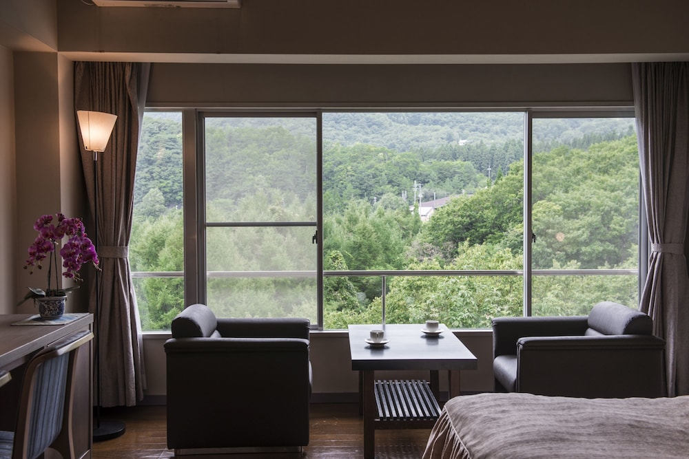 Hotel Lucent Takamiya 35/43