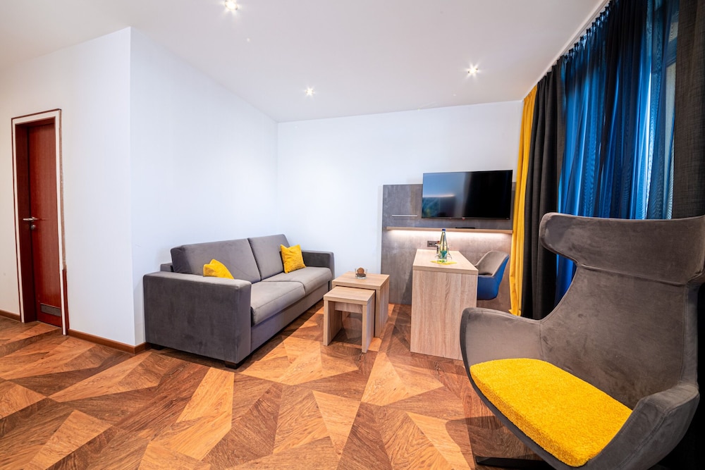 Best Living Hotel Arotel 41/67