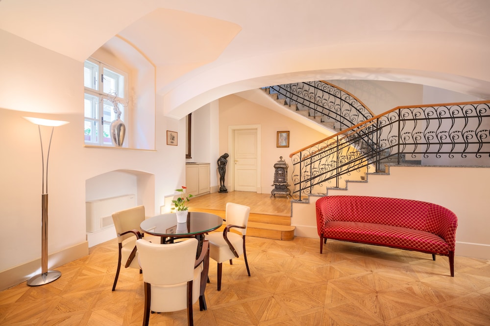 Boutique Hotel BOOKQUET 44/60