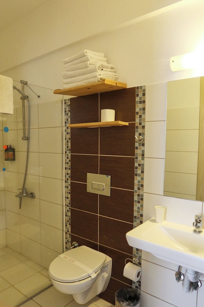 Zephyros City Otel 45/47