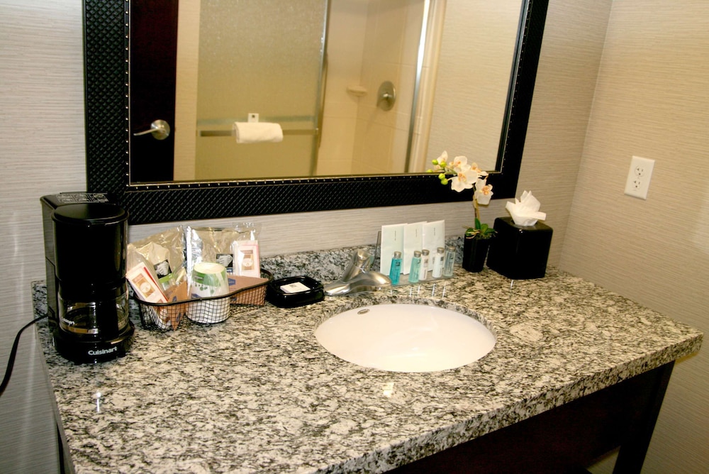 Hampton Inn and Suites Salt Lake City / Univ Foothill Dr UT 31/69