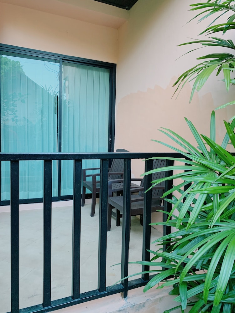 Ice Kamala Beach Hotel 54/65