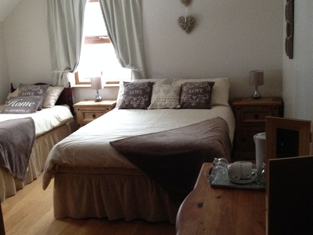 Glenn Eireann House 9/50