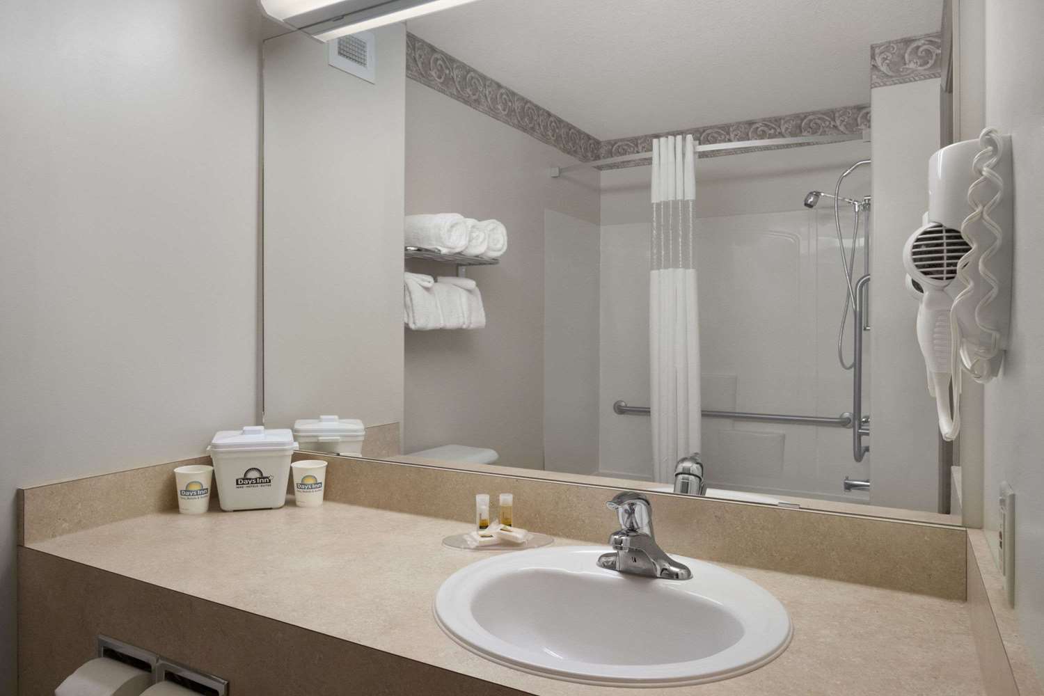 Days Inn Red Deer 28/28