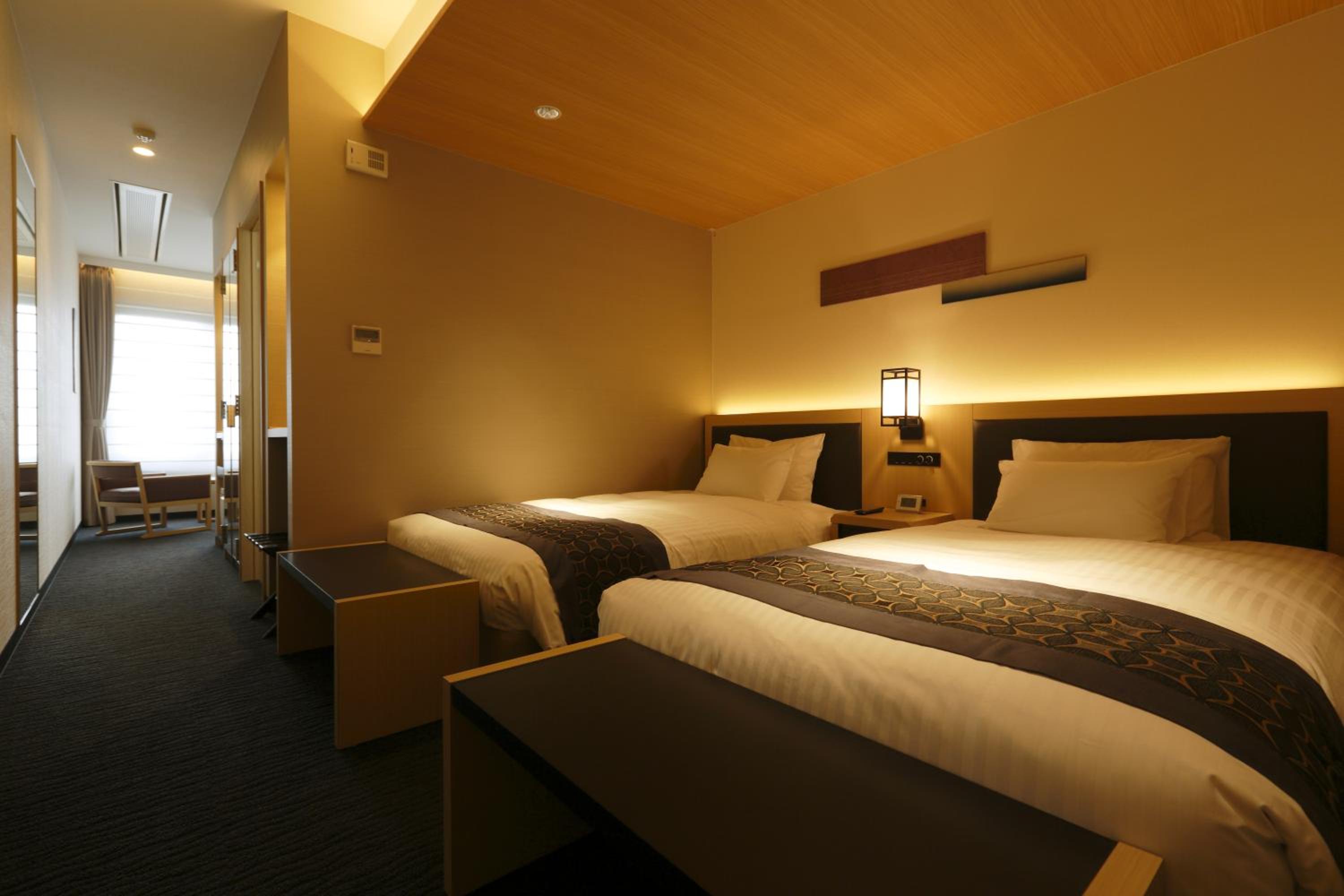 Superior, Twin Beds