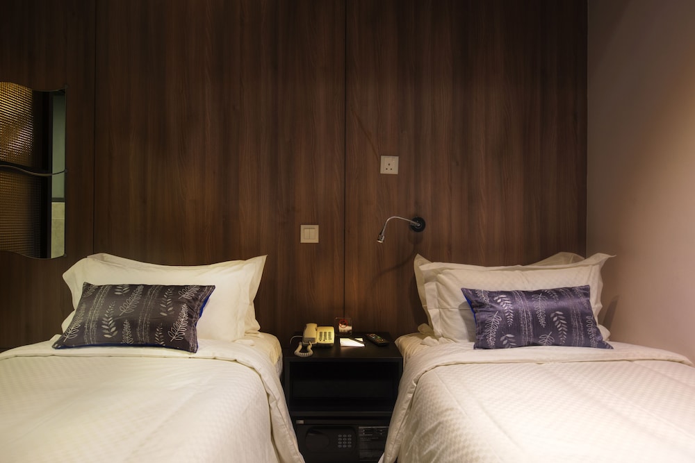 Hotel Twenty 8B 30/40