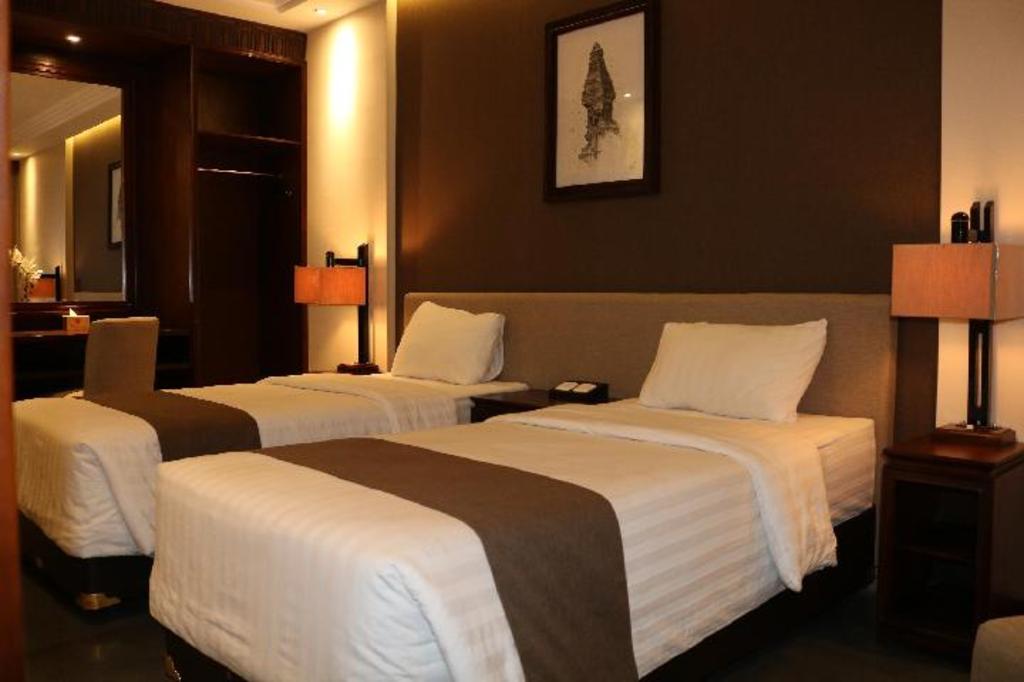 Tanjung Plaza Hotel 6/16