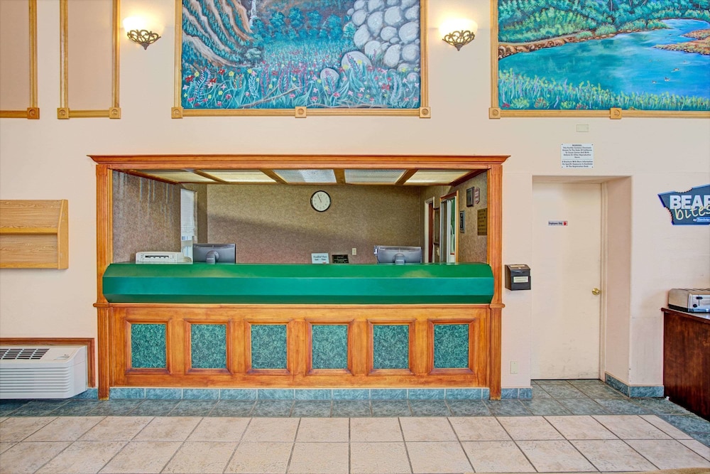 Travelodge By Wyndham Bishop 11/31