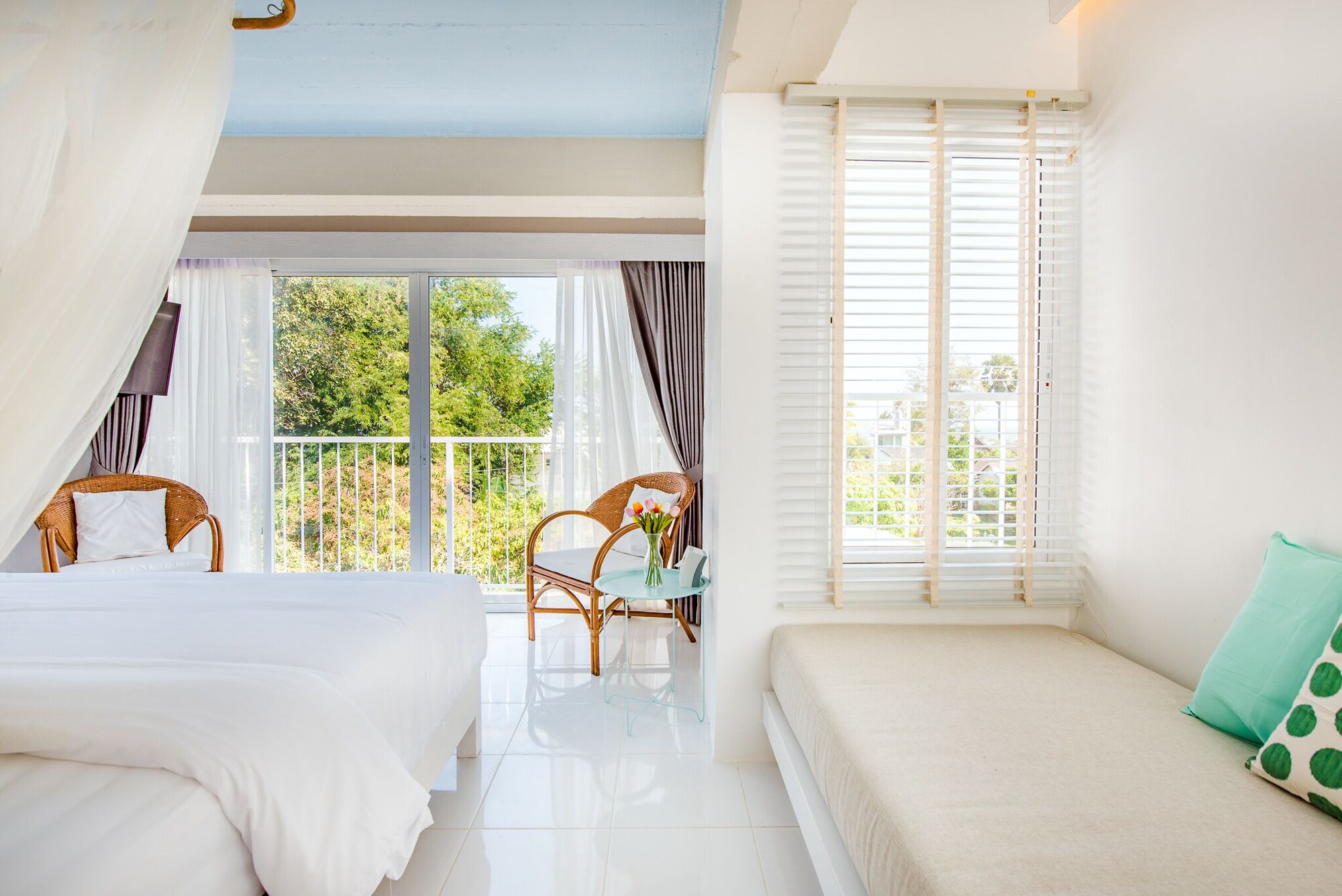 DELUXE, SEA VIEW
