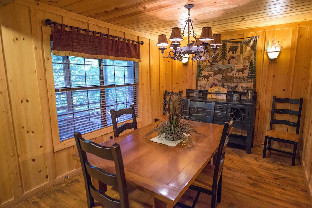 The Cabins At Green Mountain 44/68