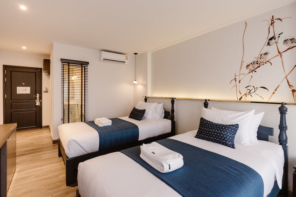 SUPERIOR, TWIN BEDS