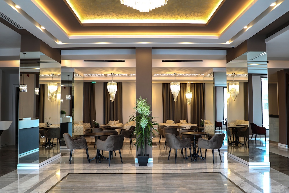 Aghababyan S Hotel 11/77