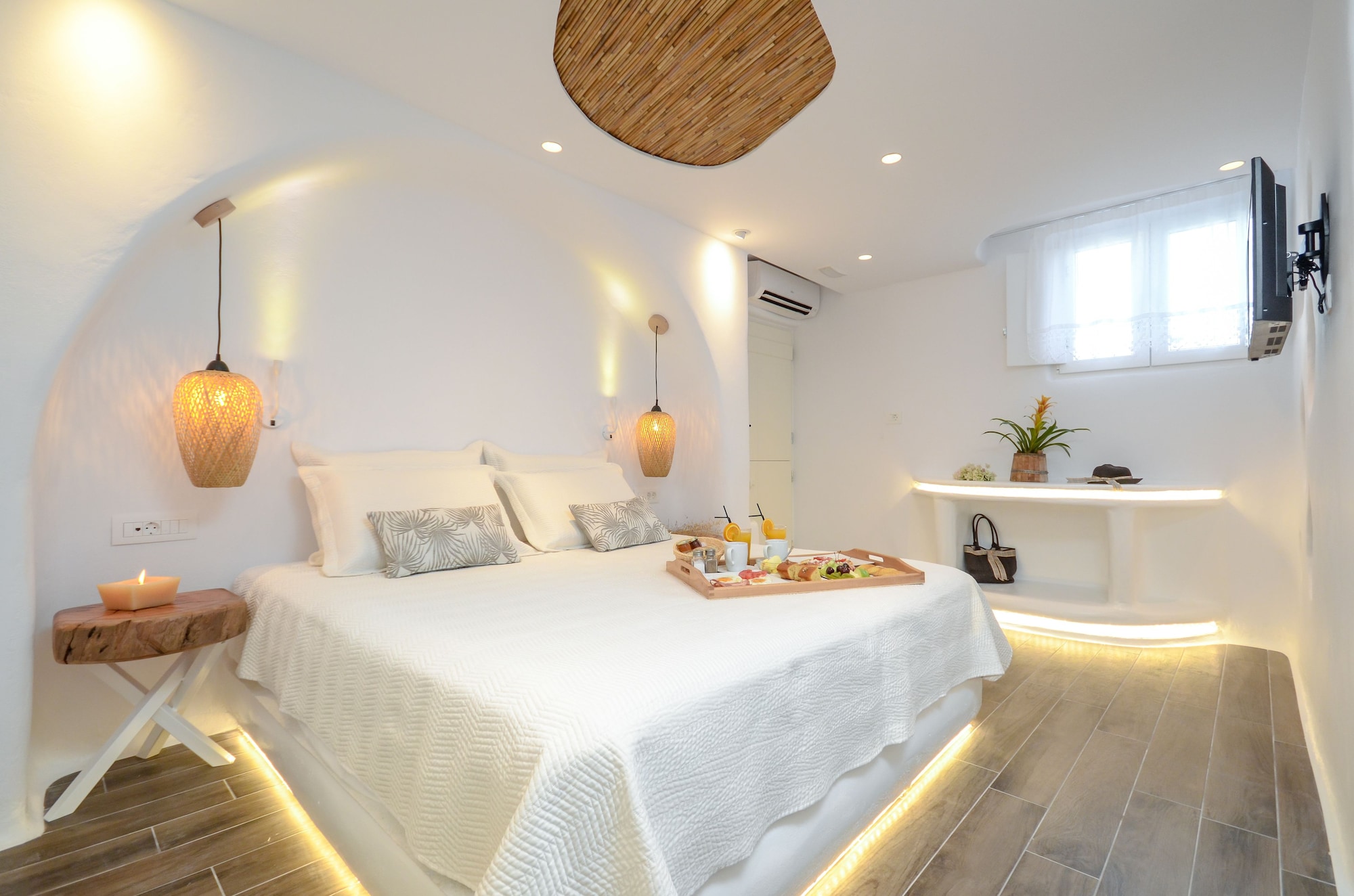 Sunken, Suite, King Bed, 2 Sofa، Naxos Island Escape Suites 2/3