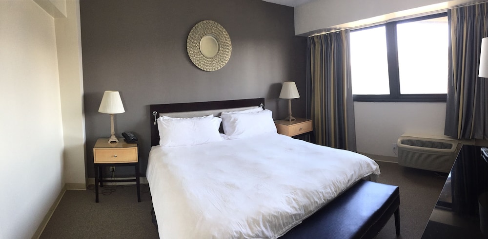 Stamford Suites Hotel 12/43