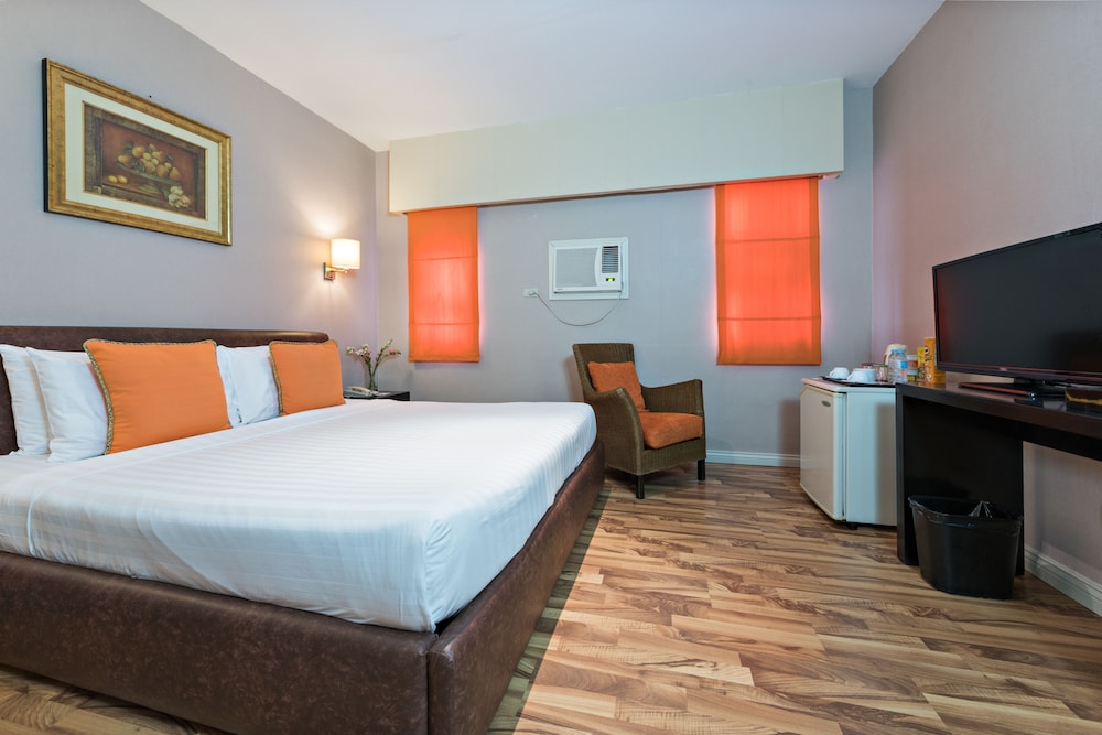 Court Meridian Hotel And Suites 11/36