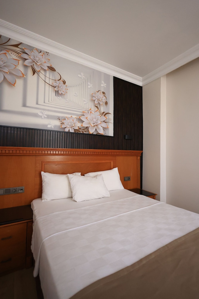 Hotel New House 32/68