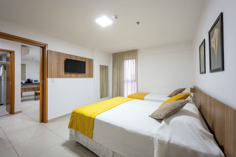 EXECUTIVE, SUITE