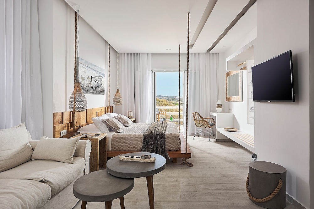 Nirome Luxury Suites 34/50