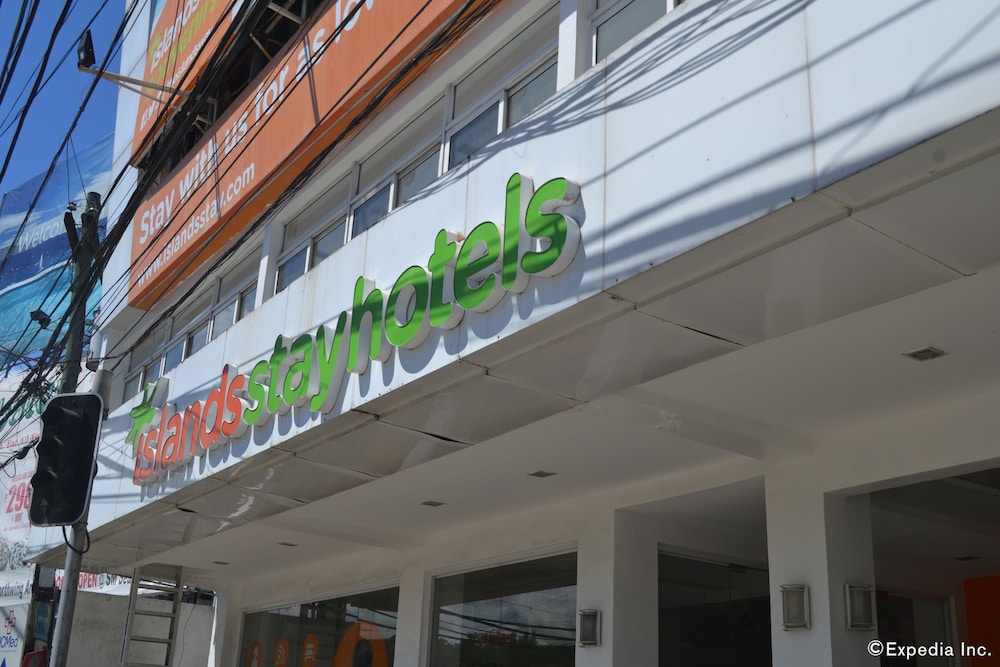 ISLANDS STAY HOTEL MACTAN 4/25