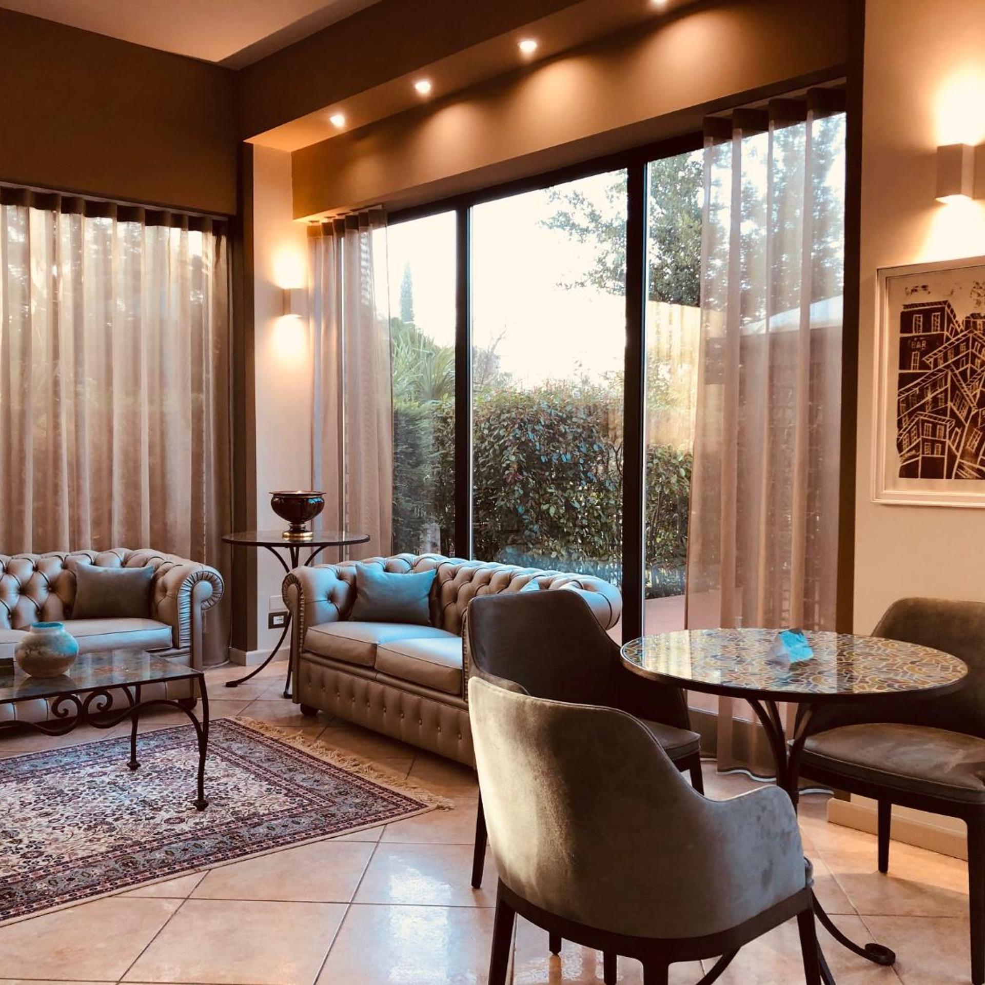 HOTEL DUCA DELLA CORGNA 33/51