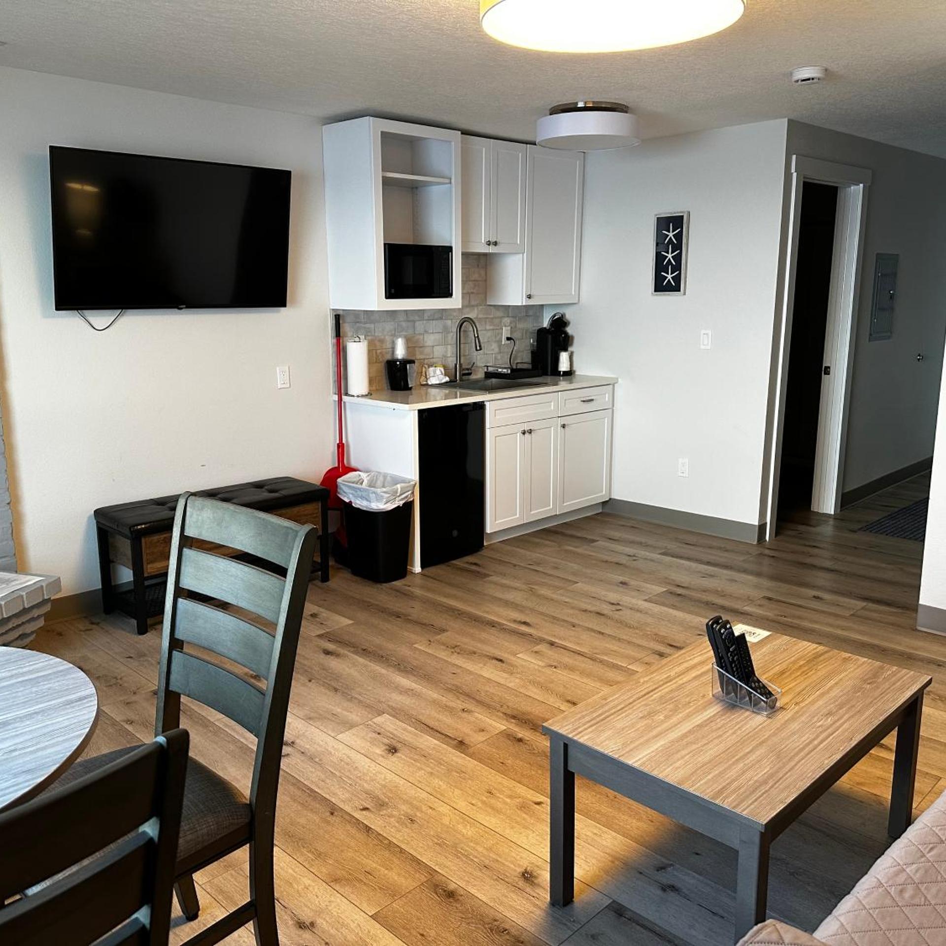 West Beach Suites 32/50