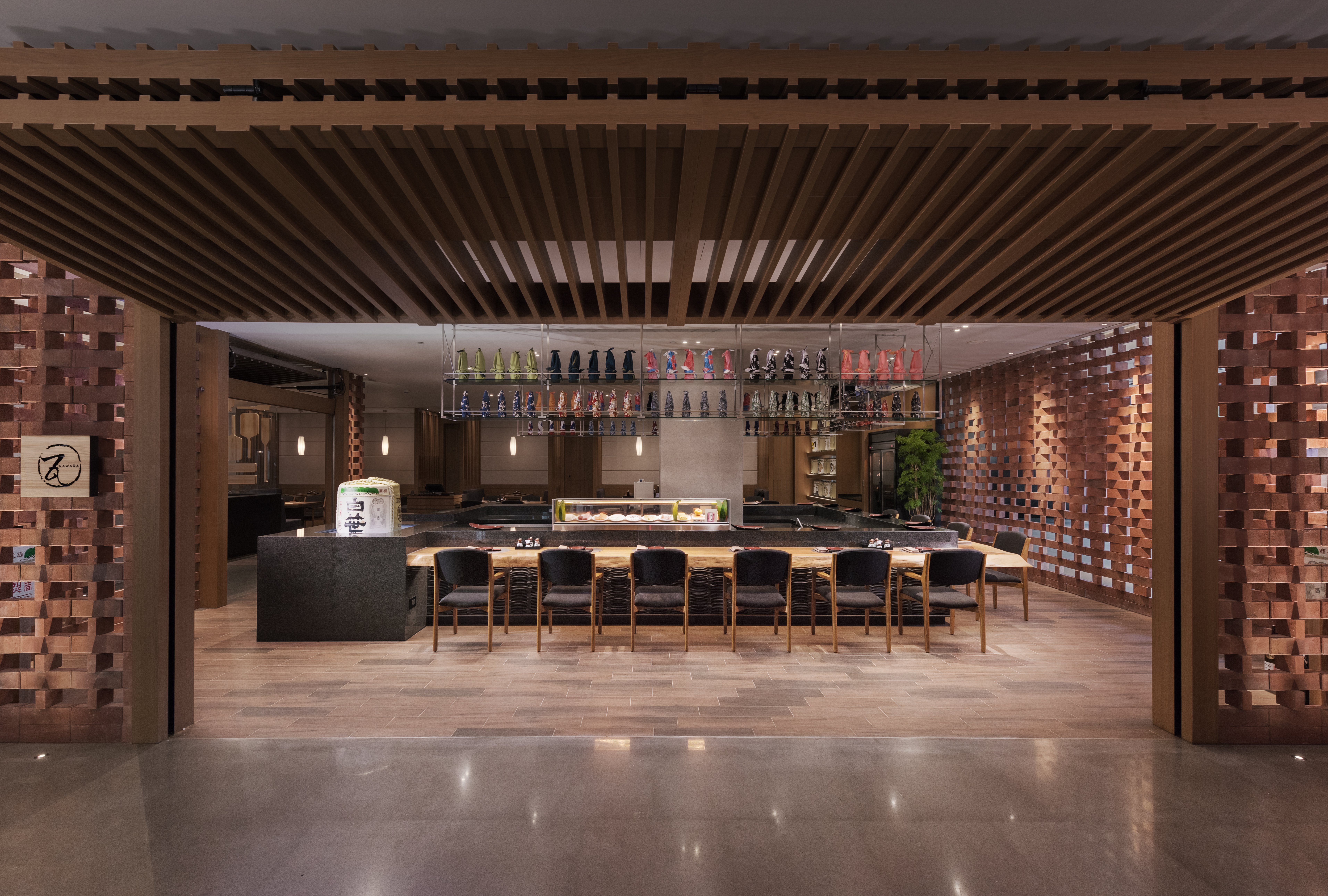 CROWNE PLAZA TAINAN 11/81