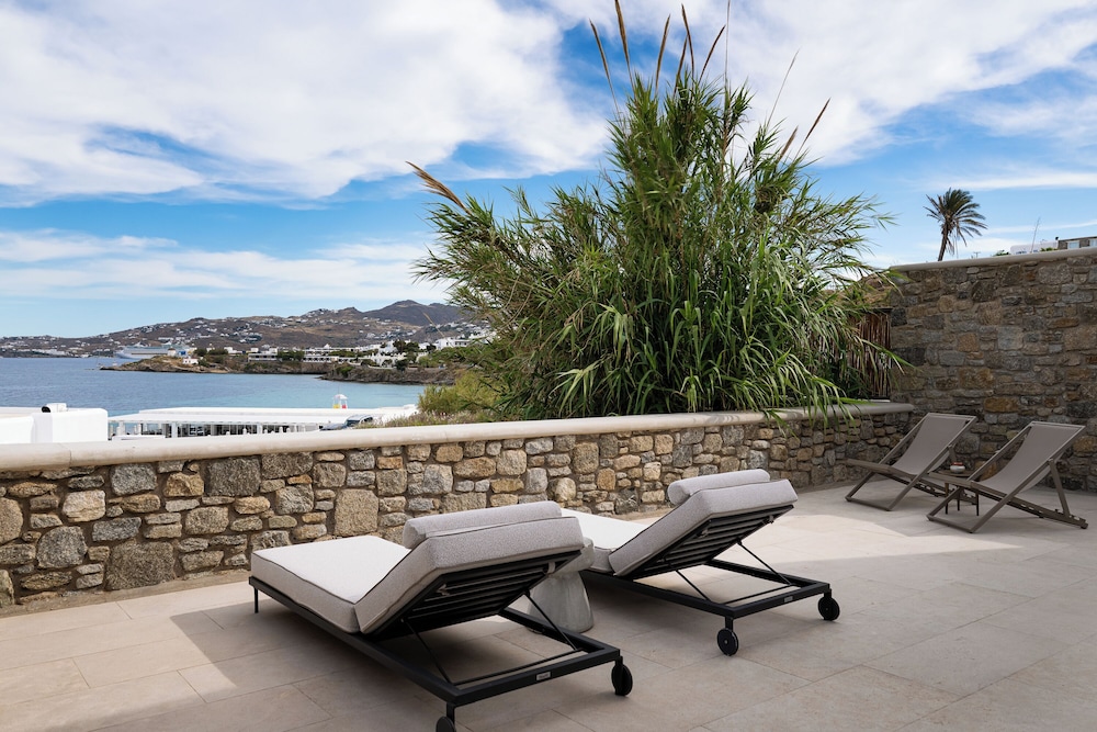 Bonzoe Homes & Villas 30/50