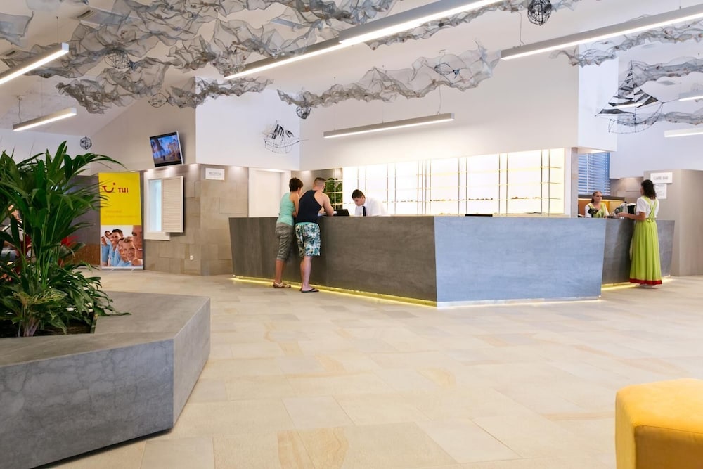 Lobby at Hotel Castellastva, PETROVAC
