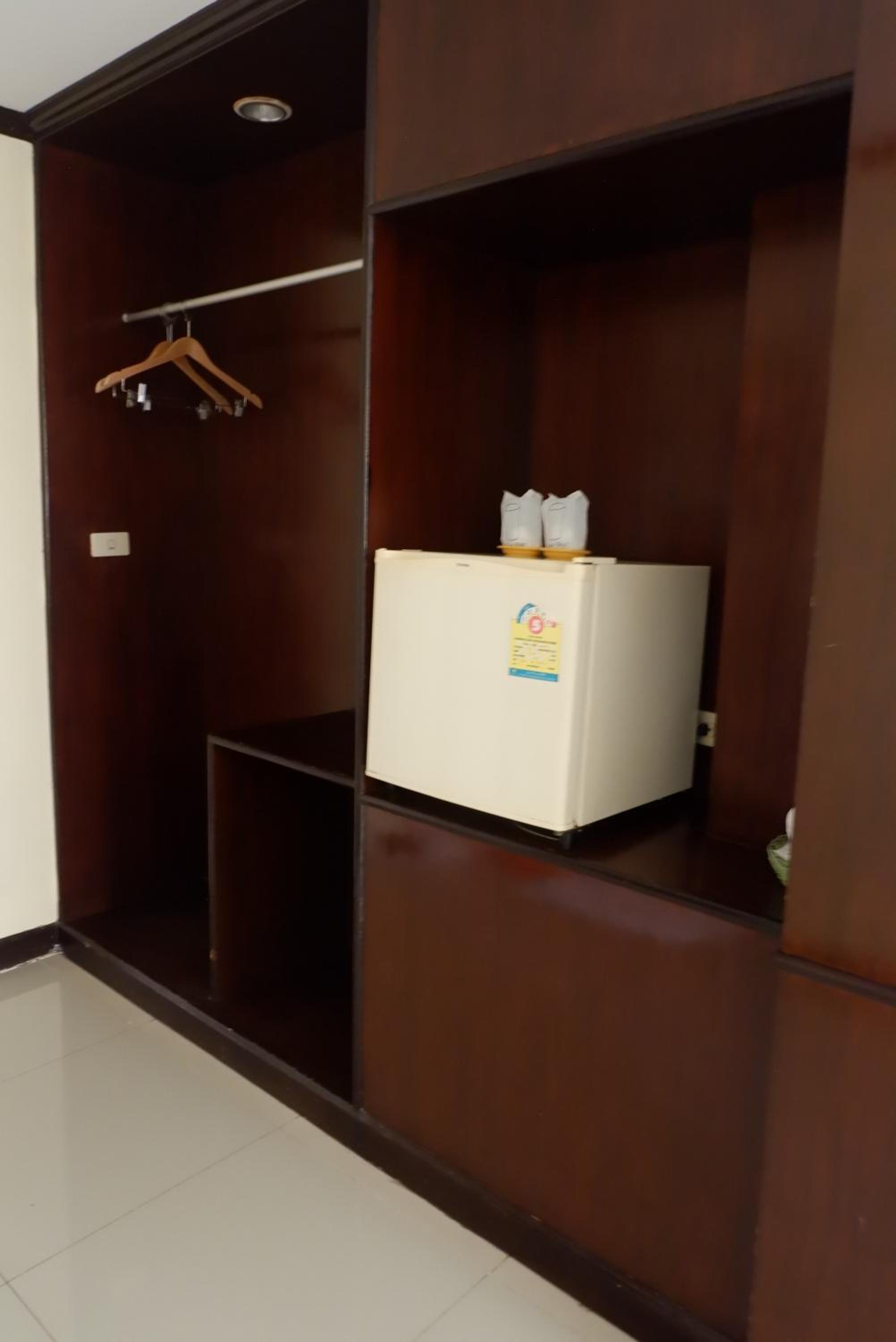 Auychai Grand Hotel 11/50