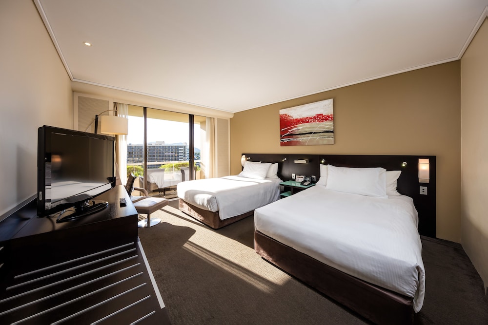 Hilton Cairns Hotel 22/85