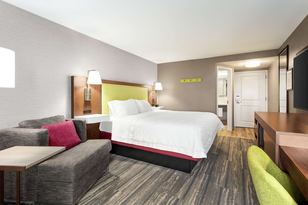 Hampton Inn Milwaukee/Brookfield 7/36