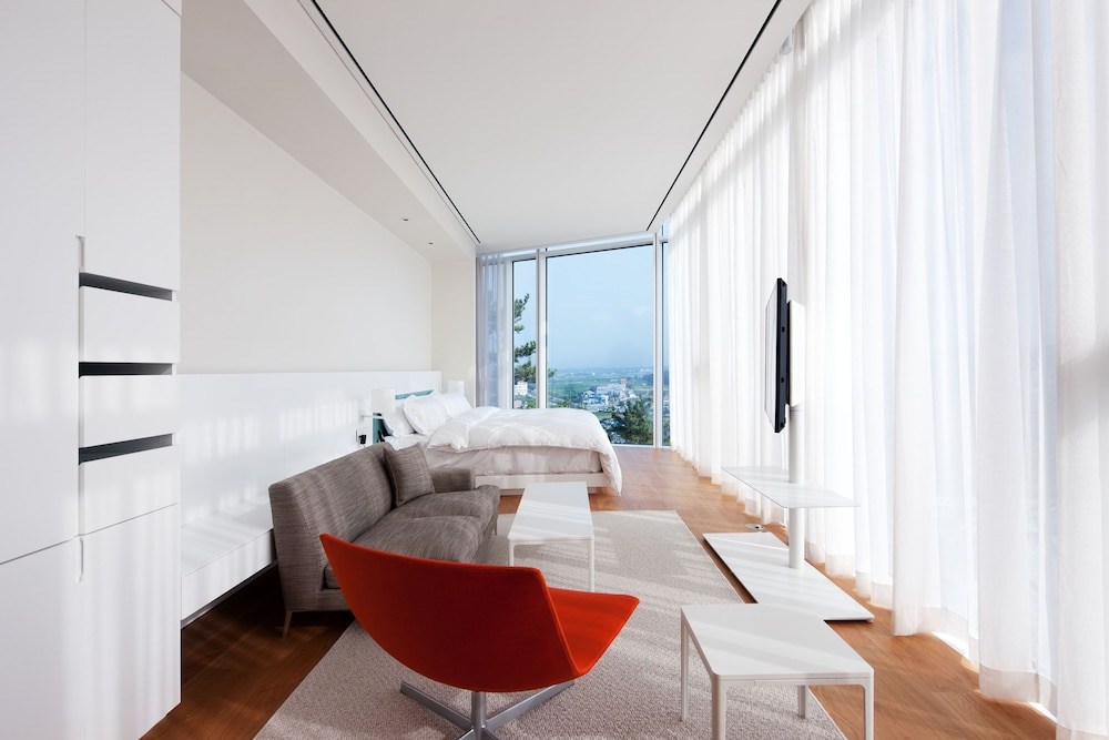 Seamarq Hotel 25/70