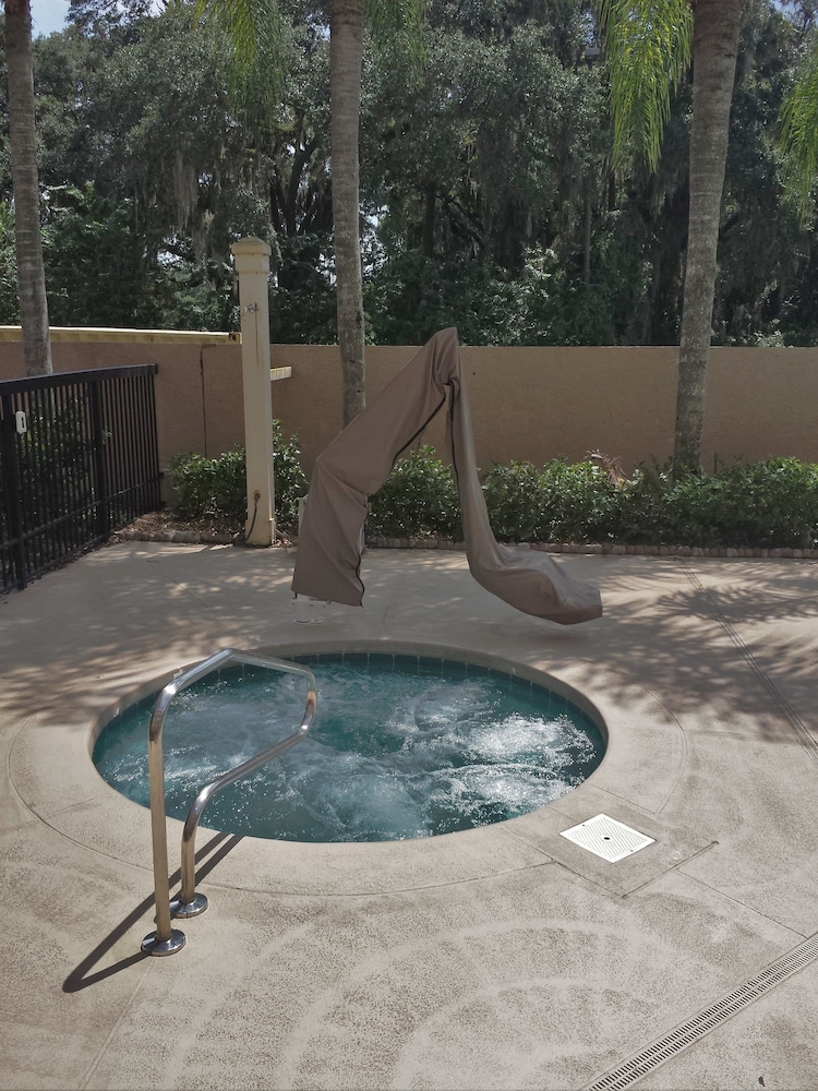 Courtyard By Marriott Orlando East/Ucf Area 23/50