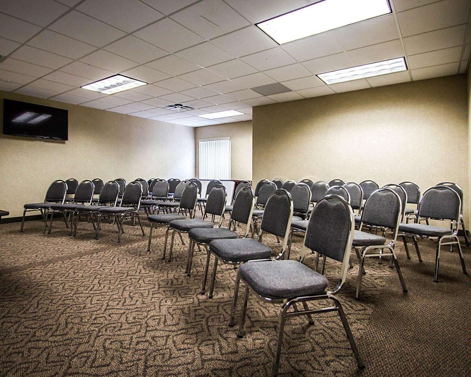 Quality Inn and Suites Fishkill South Near I-84 48/52